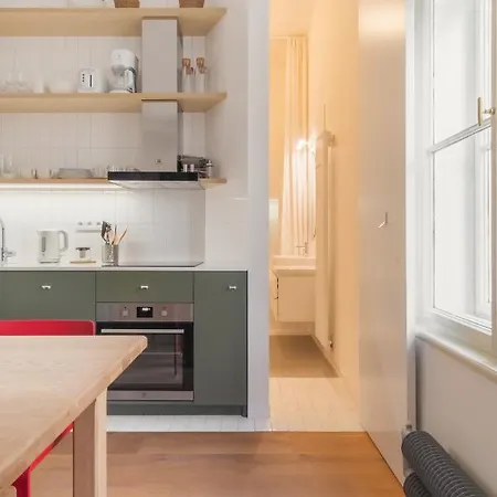 Apartment Days - Spacious Designer In Center - Powder Tower