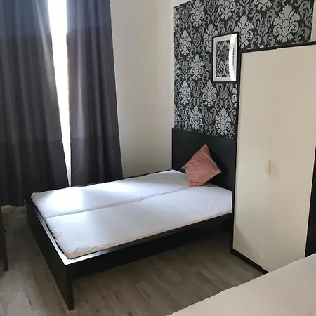 Only Ladies - Female Only Hostel Prague