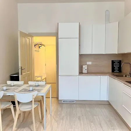 Apartment Leger