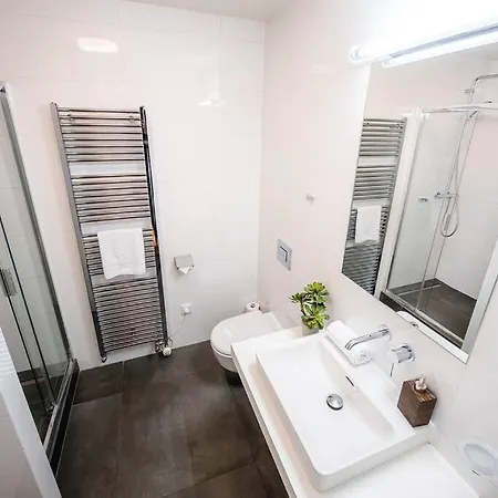 5br+2bath Old Town Industrial Penthouse, A/c *