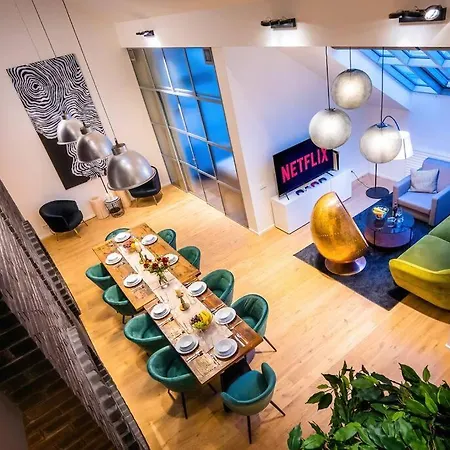 5br+2bath Old Town Industrial Penthouse, A/c Apartment *
