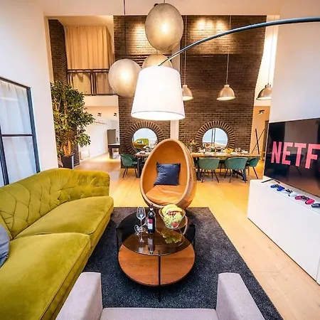 5br+2bath Old Town Industrial Penthouse, A/c * Prague