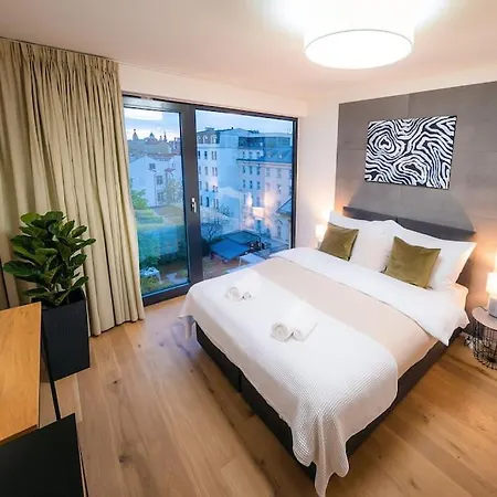 Apartment 5br+2bath Old Town Industrial Penthouse, A/c Prague