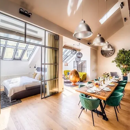 5br+2bath Old Town Industrial Penthouse, A/c *