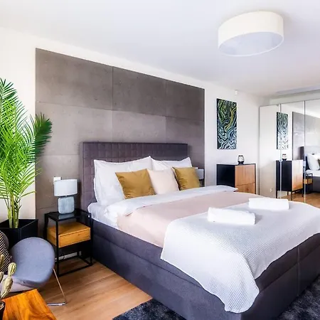 5br+2bath Old Town Industrial Penthouse, A/c *