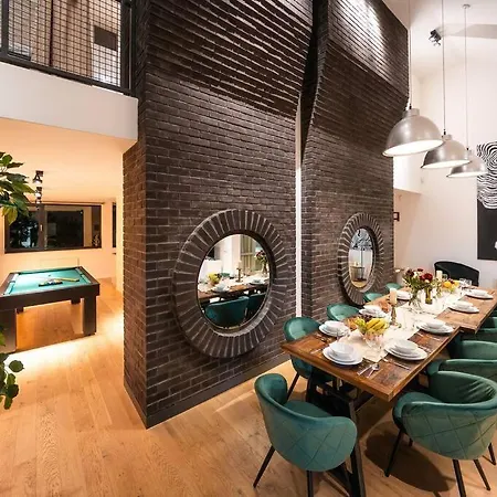 5br+2bath Old Town Industrial Penthouse, A/c