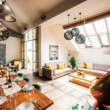 Apartment 5br+2bath Old Town Industrial Penthouse, A/c