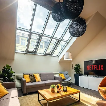 Apartment 5br+2bath Old Town Industrial Penthouse, A/c Prague