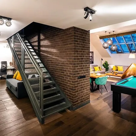5br+2bath Old Town Industrial Penthouse, A/c * Prague