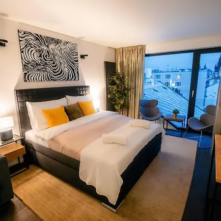 Apartment 5br+2bath Old Town Industrial Penthouse, A/c