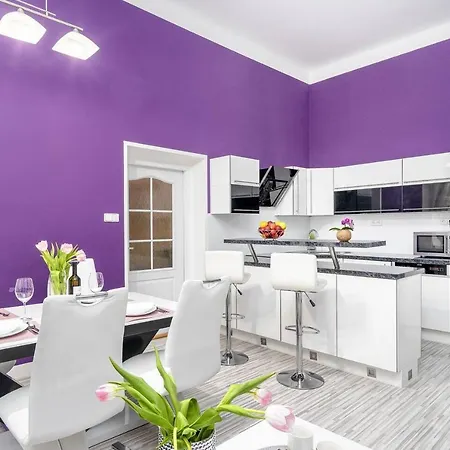 Luxury 3kk W/2kingbeds 65”tv,next Wenceslas Sq * Prague