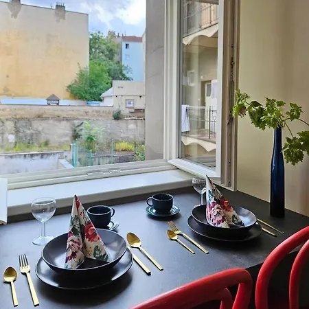 Apartment Artistic Designer Zizkov Prague