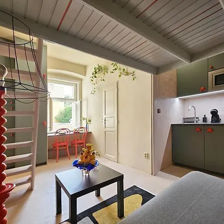 Artistic Designer Zizkov Apartment Prague