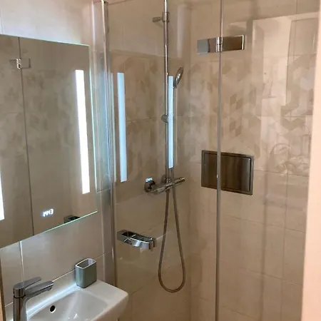 Jana Masaryka Apartment *