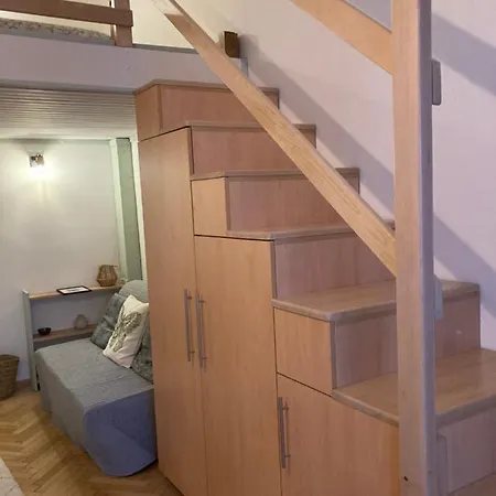 Jana Masaryka Apartment Prague