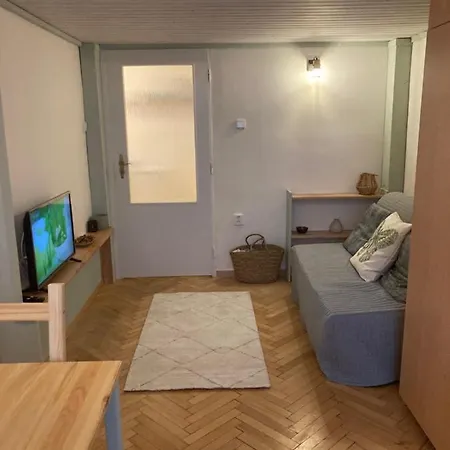 Jana Masaryka Apartment *