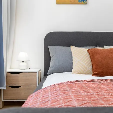 Bright Aparment Close To Wenceslas Square With Parking Apartamento *