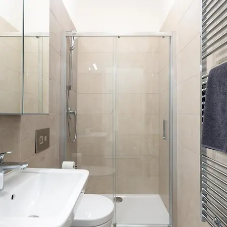 Bright Aparment Close To Wenceslas Square With Parking Apartamento *