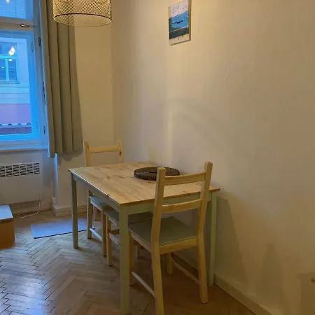 Jana Masaryka Apartment