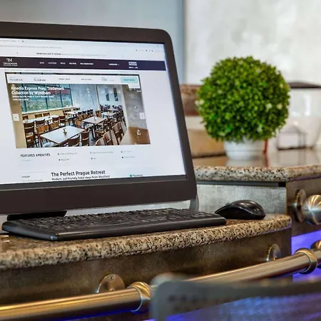 Amedia Express Prague, Trademark Collection By Wyndham Hotell