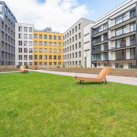 Appartement Industrialux In Premium Smichov City By Rentez Praag