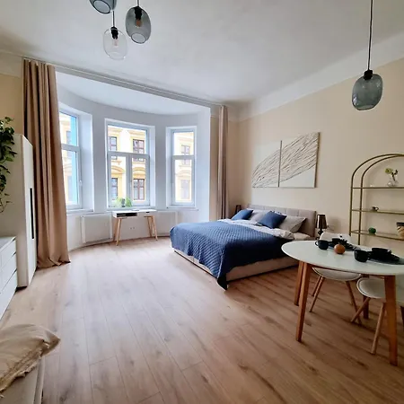 7th Heaven Close To Metro And Center Apartment Prague