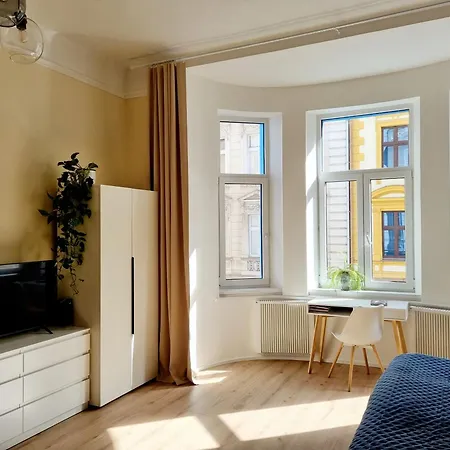 7th Heaven Close To Metro And Center Apartment Prague