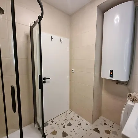 7th Heaven Close To Metro And Center Apartment *