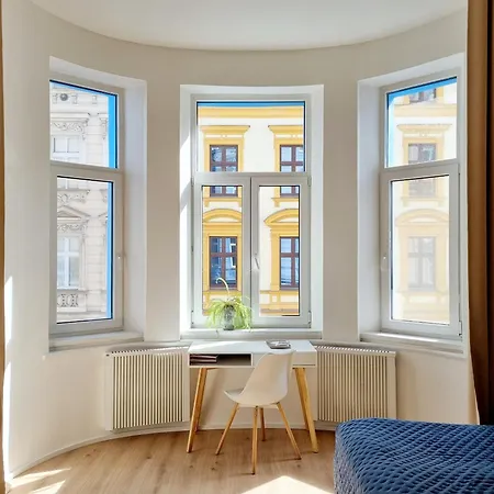 Apartment 7th Heaven Close To Metro And Center