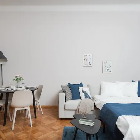 Airstay Vinohrady Apartment *