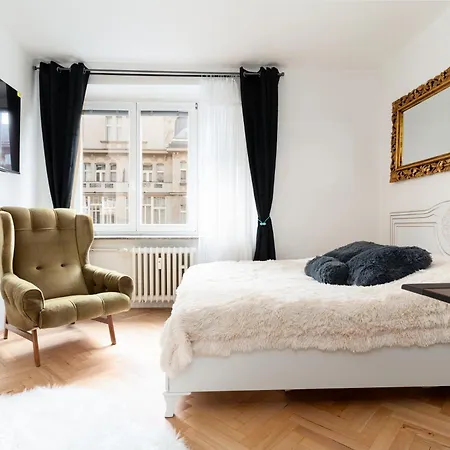 Apartment Kingdom Of 3 Roses Prague