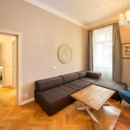 Zborovska Aparthotel