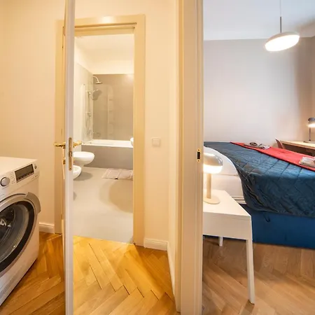 Aparthotel Zborovska