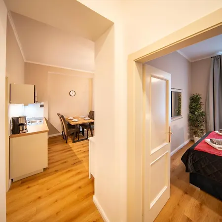 Aparthotel Zborovska