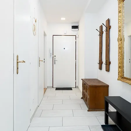 Kingdom Of 3 Roses Apartment Prague