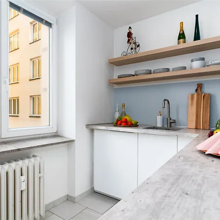 Kingdom Of 3 Roses Apartment
