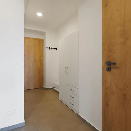 Appartement 2 With Terrace And Free Parking Near Metro *