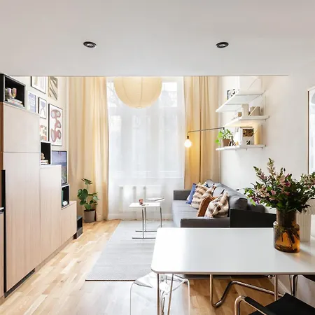 Turnkey I Charles Square * Praha