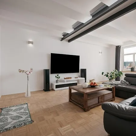 Διαμέρισμα Dot 3 Bdr With Tyn Cathedral View & Ac