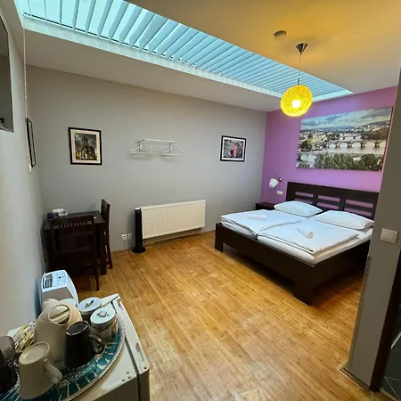 Central Studios פראג