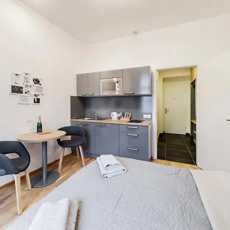 Apartment Maison 1832 C