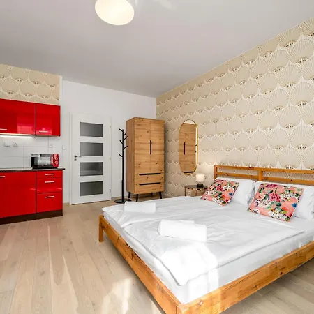 Art Deco Apartment *