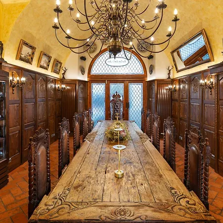 Hotel Iron Gate & By Bhg 5*