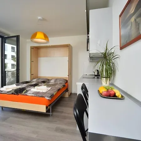 Waltrovka, Free Parking Apartment *