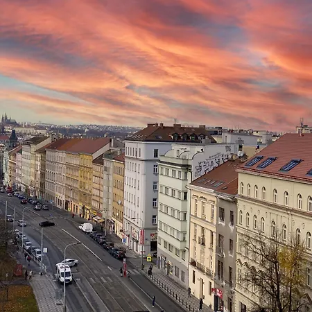 Apartment 4 Room, 2 Bath, Parking Prague
