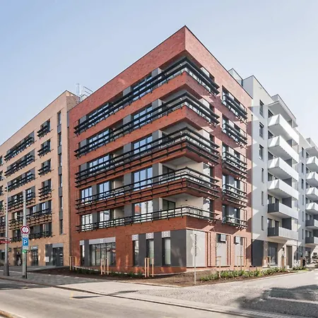 4 Room, 2 Bath, Parking