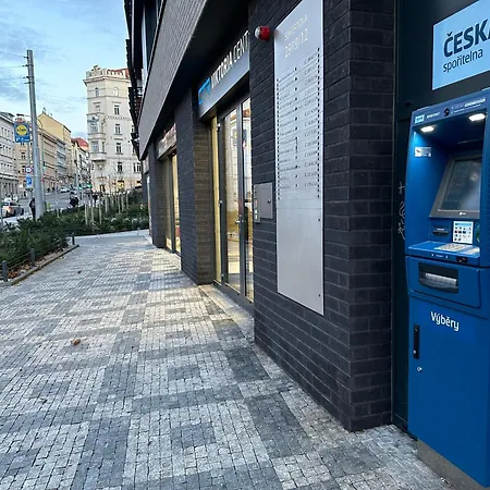 4 Room, 2 Bath, Parking Prague