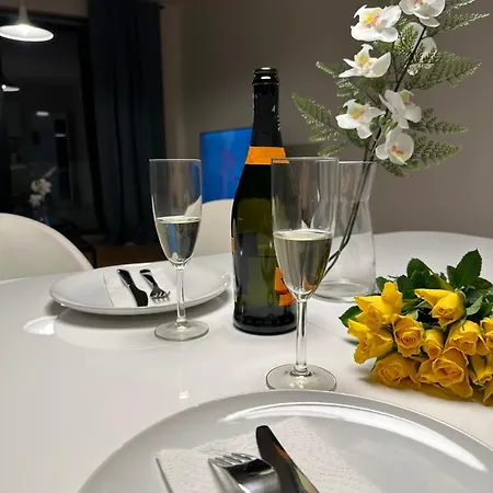 4 Room, 2 Bath, Parking * Prague