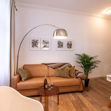 Modern Downtown - Renovated, On Ideal Location *