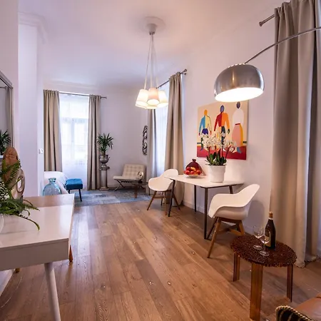 Modern Downtown - Renovated, On Ideal Location Prague